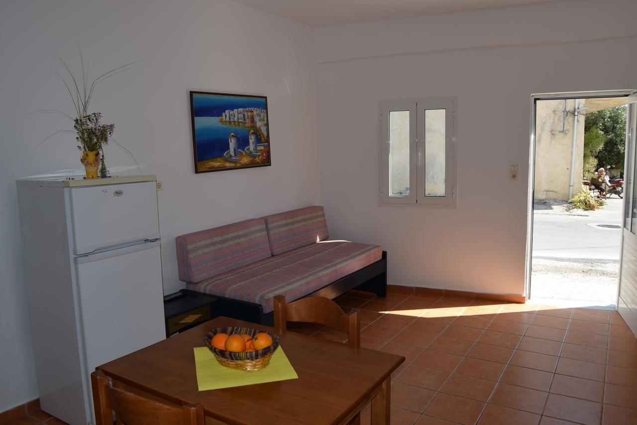 Stelios Rooms Kíssamos Exterior foto